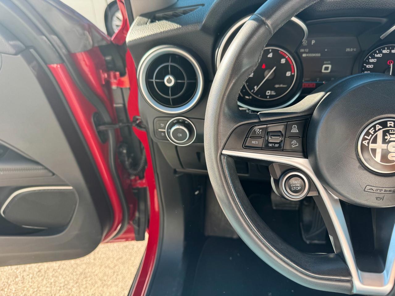 Alfa Romeo Stelvio 2.2 Turbodiesel 160 CV AT8 RWD Business