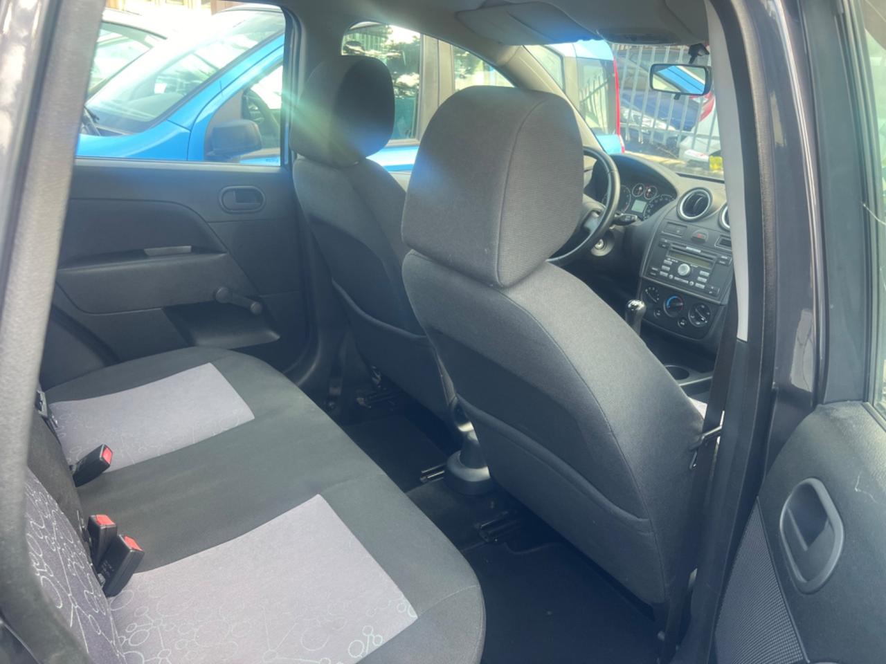 Ford Fiesta 1.2 16V 5p. Ghia 19 mila km