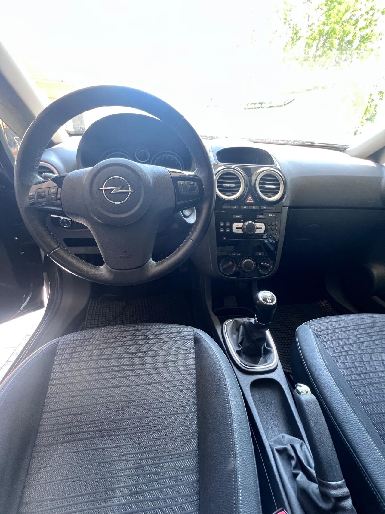 Opel Corsa 1.2 BENZINA/ GPL-2015-NEOPATENTATI