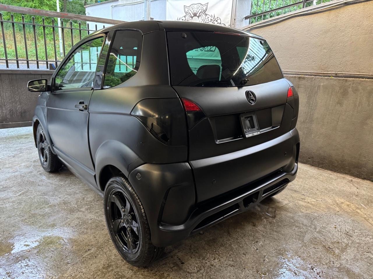 Aixam Sport Pack Nero Opaco Permute e trasporto