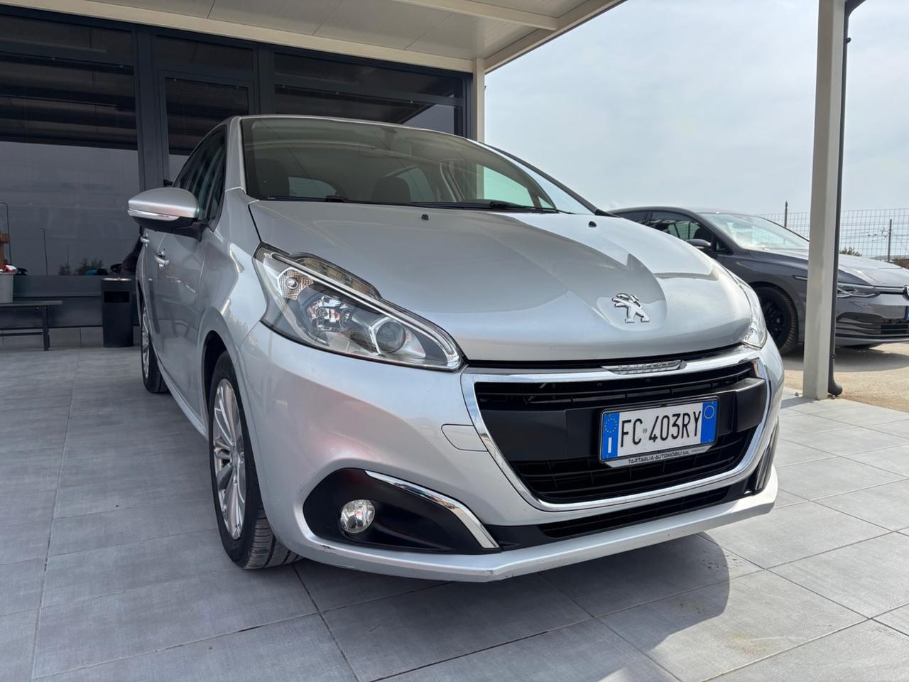 Peugeot 208 BlueHDi 75 5 porte Allure