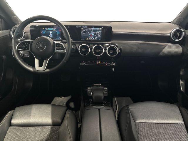 MERCEDES-BENZ A 180 d Automatic Business