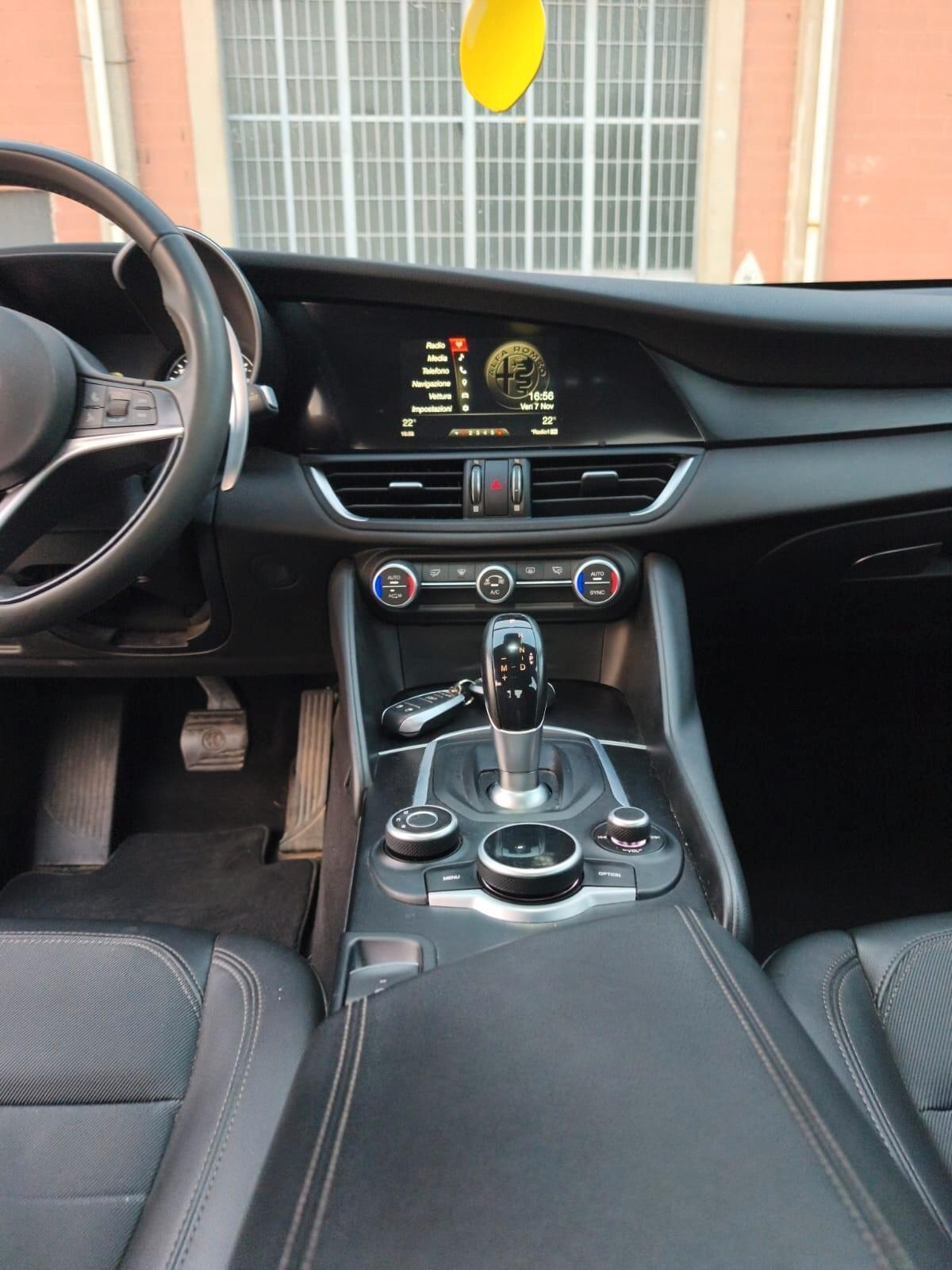 Alfa Romeo Giulia 2019--2.2 Diesel Automatica