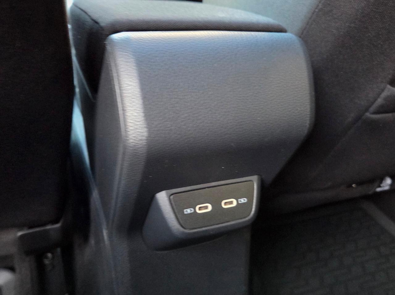 Volkswagen Taigo 1.5 TSI 150 CV DSG R-Line