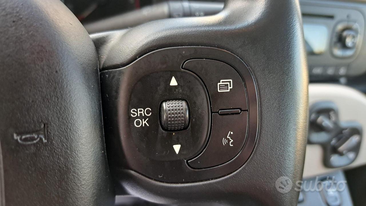 Fiat Panda 1.3 Mjet - COMANDI AL VOLANTE