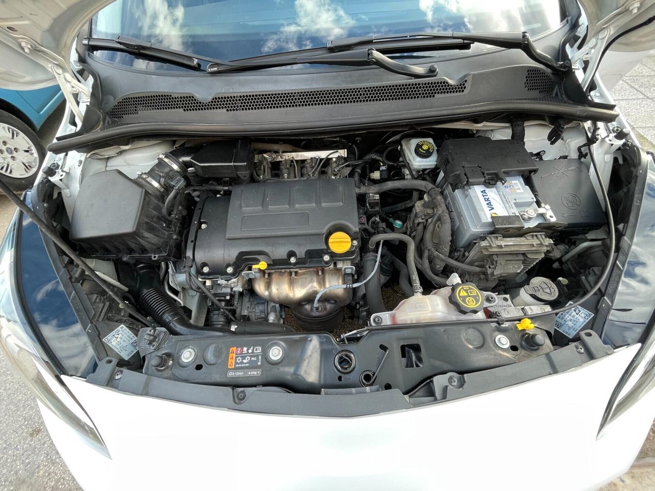 Opel Corsa 1.4 90CV GPL Tech 5 porte 120 Anniversary