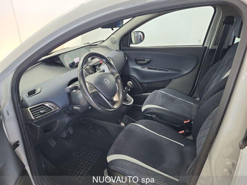 Lancia Ypsilon 1.2 69 CV 5 porte Mya