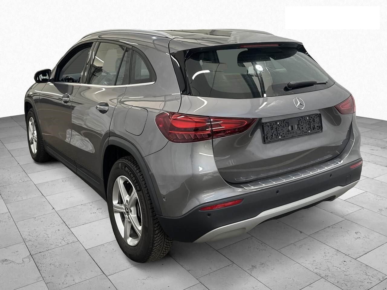 Mercedes-Benz GLA 180 GLA 180 d 8G-DCT (mod. 2025) NAVI + CAMERA + PELLE + LED
