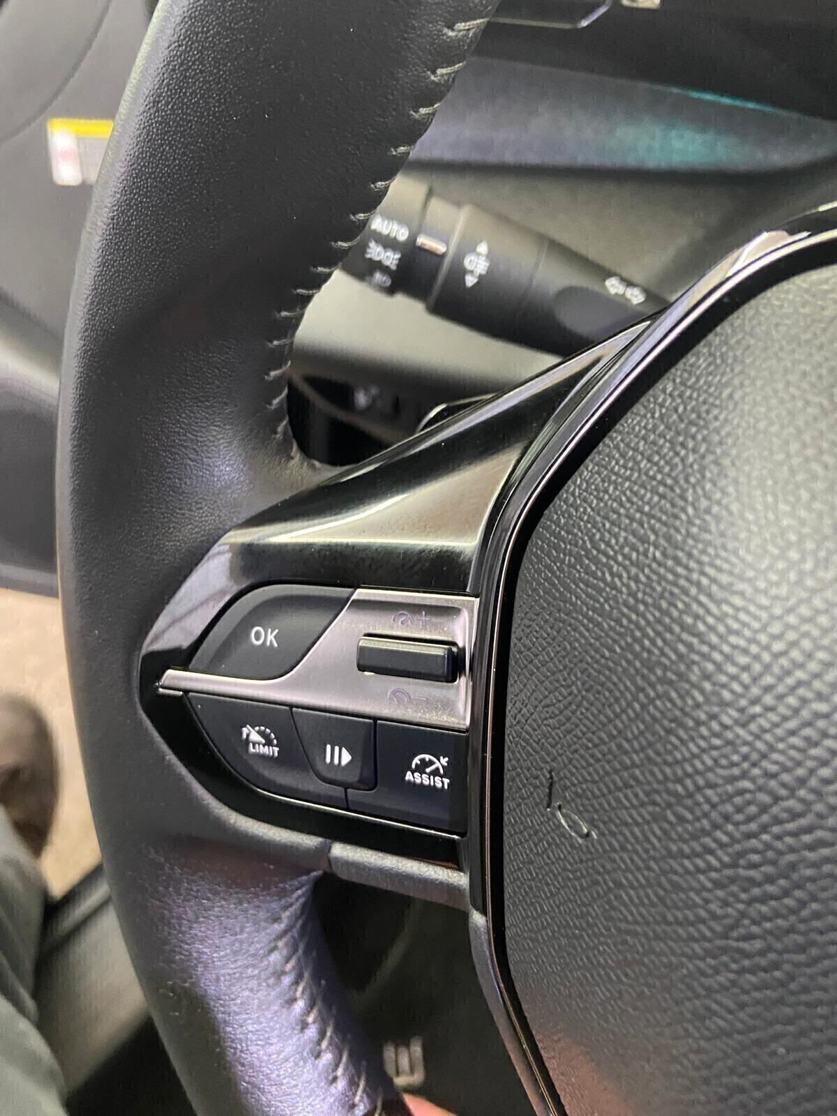 Peugeot 308 BlueHDi 130 S&S EAT8 Allure
