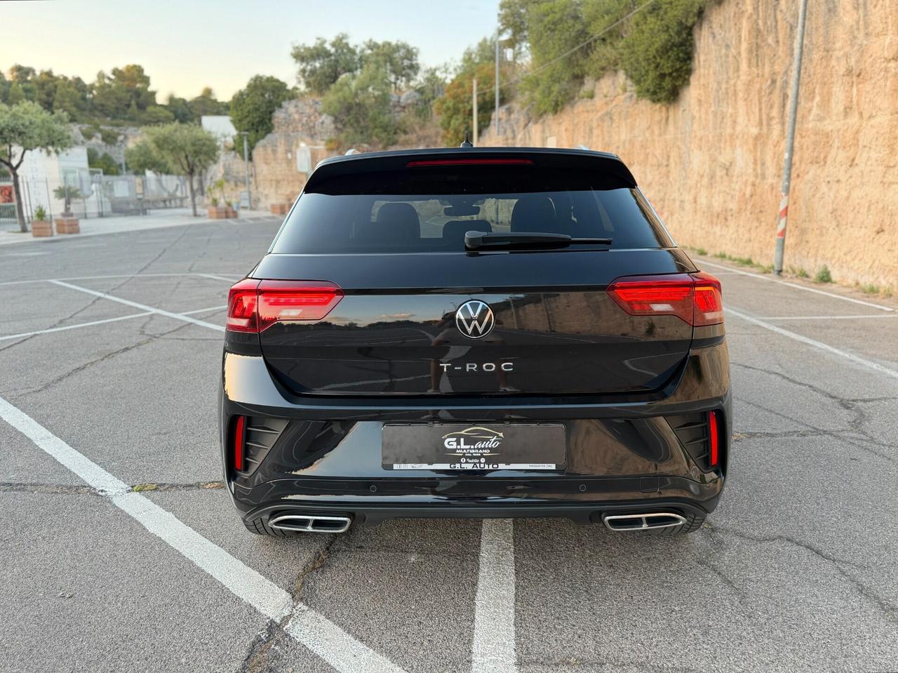 Volkswagen T-Roc R-LINE/2.0 150 CV/18"/FULL LED/CAR PLAY