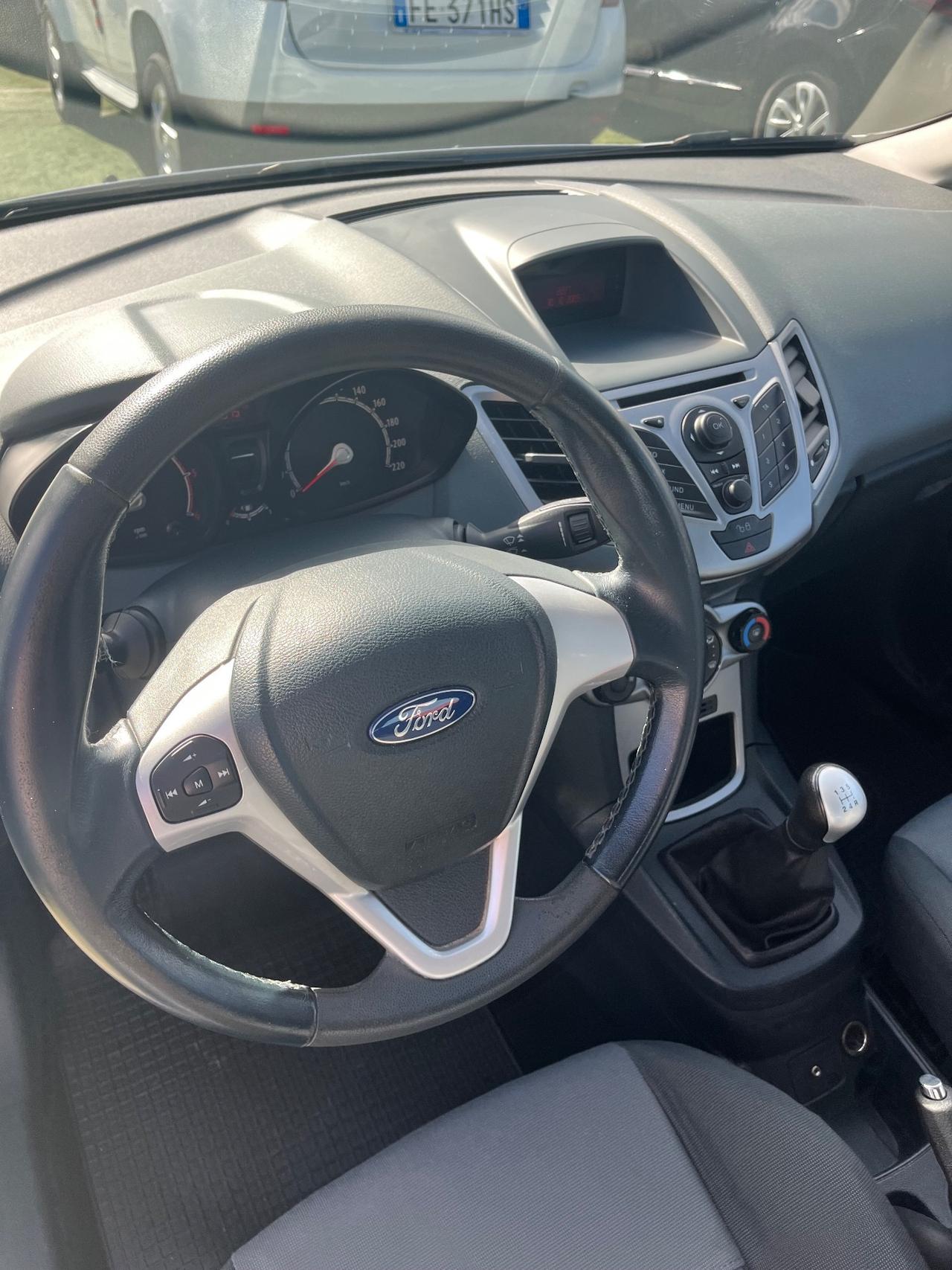 Ford Fiesta 1.4 TDCi 5p. Titanium