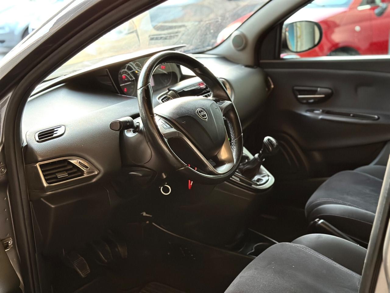 Lancia Ypsilon Gold 1.3 MJT 16V 95 CV 5 Porte