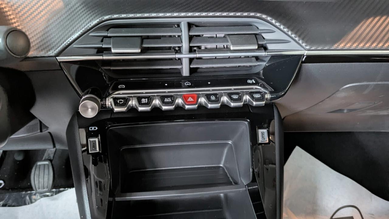 Peugeot 208 BUSINESS NUOVO MOTORE 100 TURBO A CATENA NO CINGHIA !!