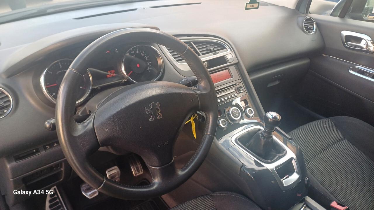Peugeot 5008 1.6 HDi 112CV Tecno