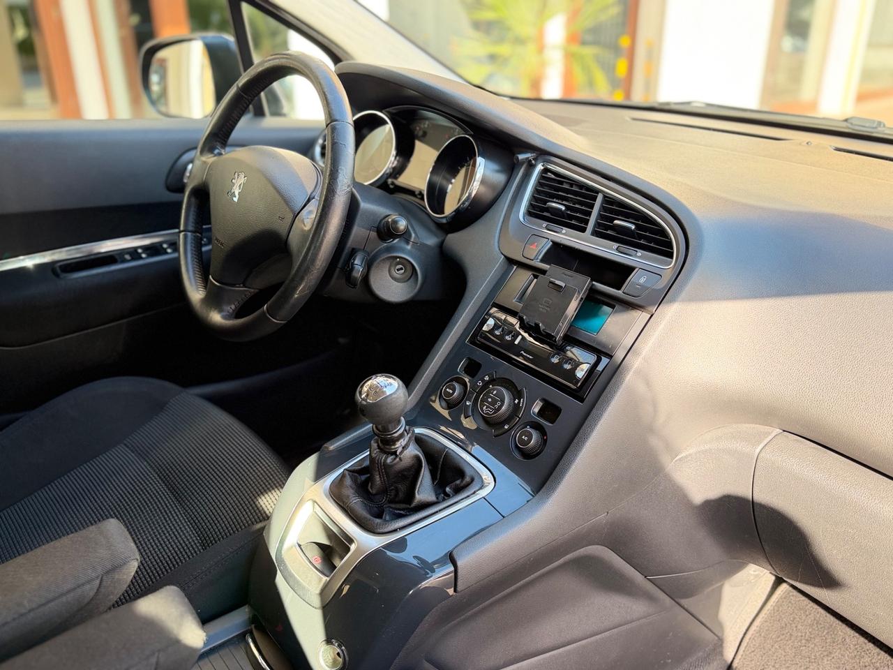 Peugeot 5008 2.0 HDi 163CV aut. Féline