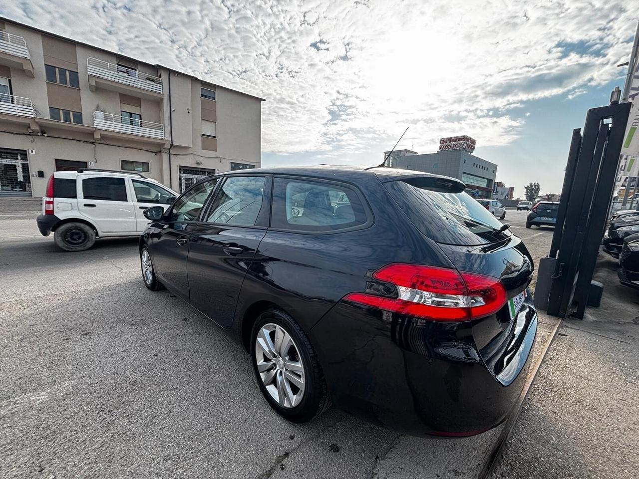 Peugeot 308 BlueHDi 130 S&S SW Allure