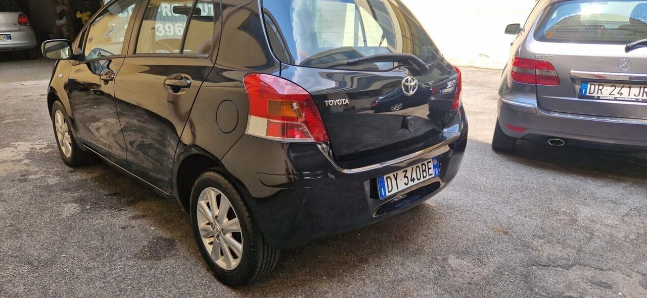 Toyota Yaris 1.0 5 porte Sol