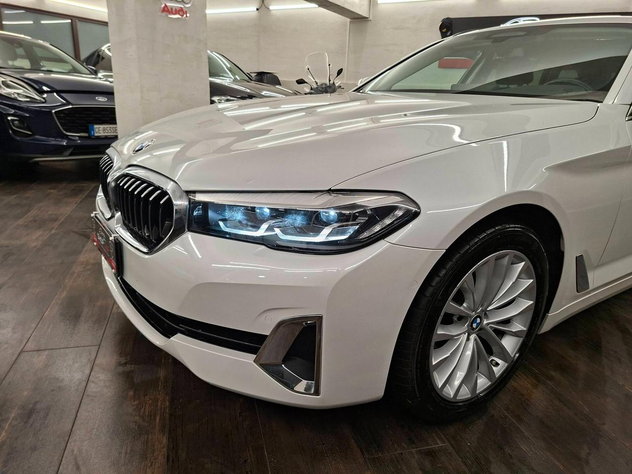 Bmw 520d xDrive Luxury auto 48v touring