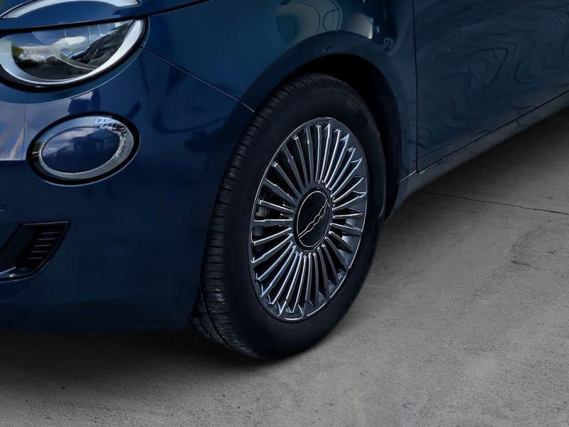 FIAT 500 500e Berlina 42 kWh Icon