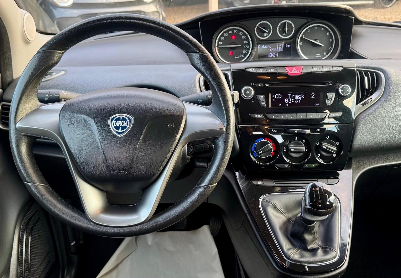 Lancia Ypsilon 1.2 69 CV 5 porte S&S Platinum