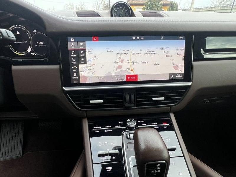 Porsche Cayenne 3.0 V6 E-Hybrid 462 CV