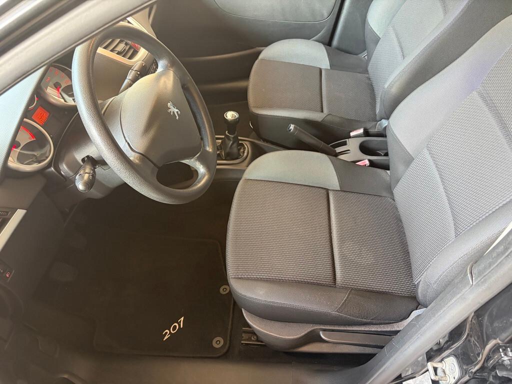Peugeot 207 1.4 HDi 70CV 5p.