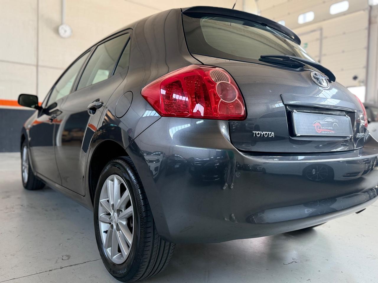 Toyota Auris 2.0 D-4D DPF 5 porte Sol NEOPATENTATI