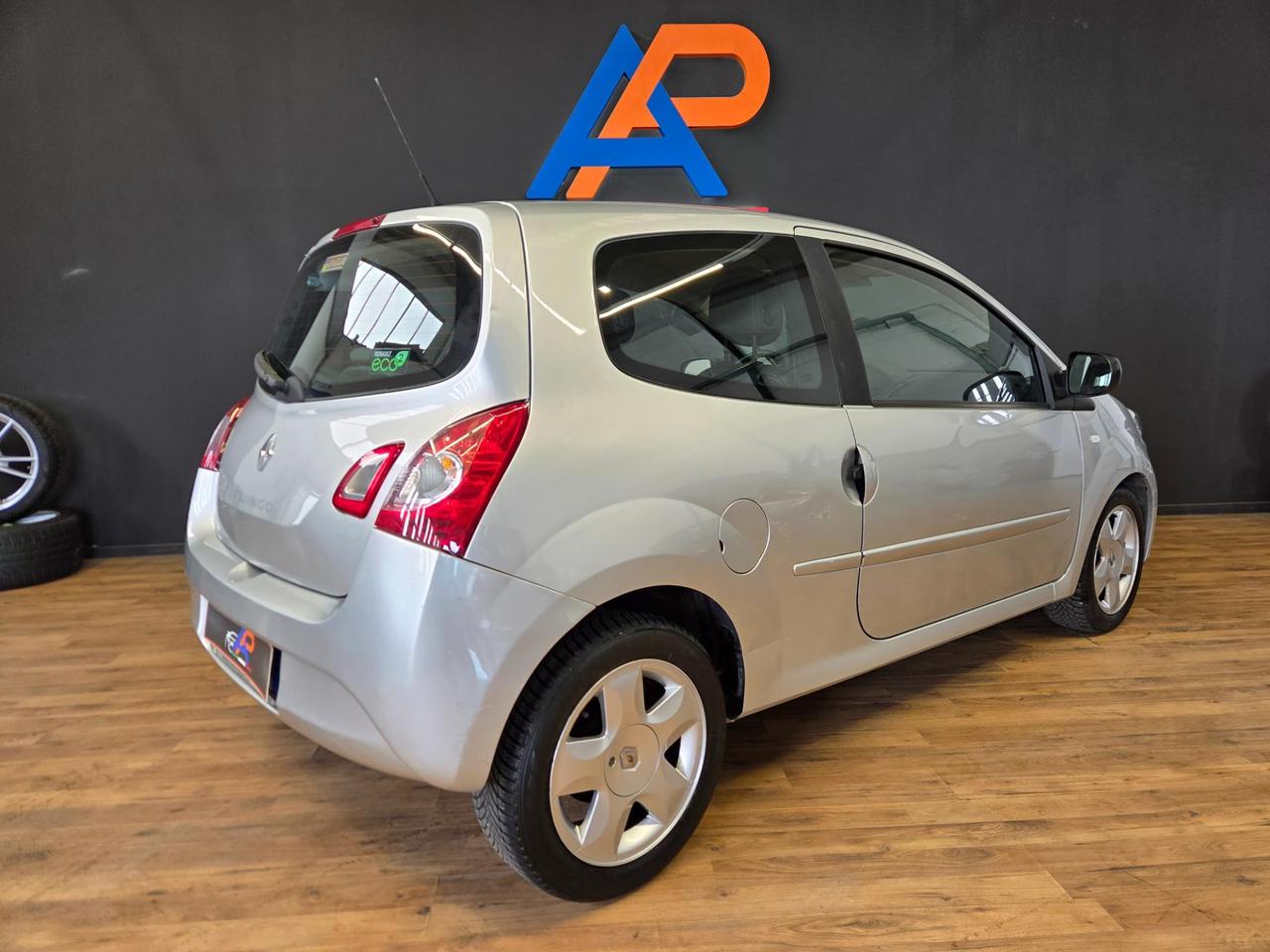 Renault Twingo 1.2 Live 75cv