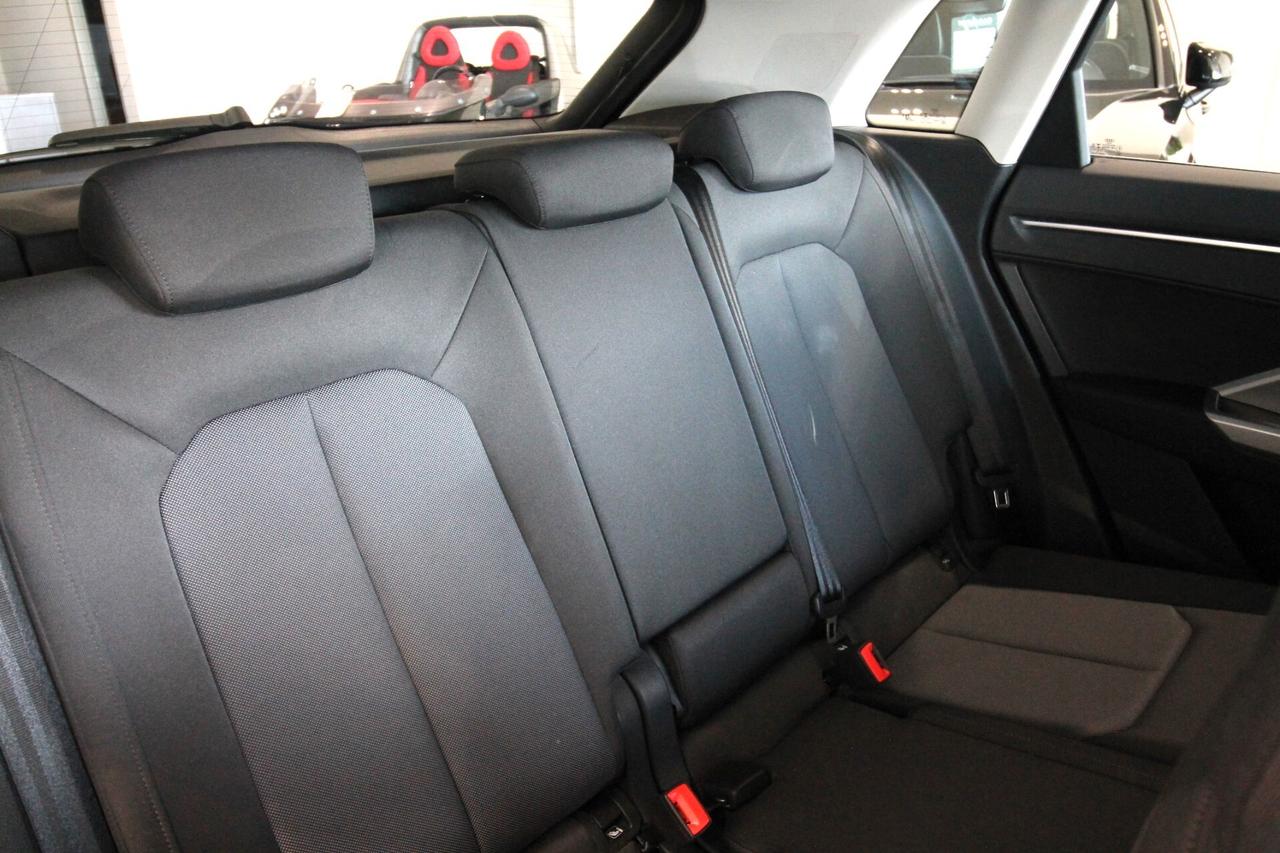 AUDI Q3 35 TDI S TRONIC
