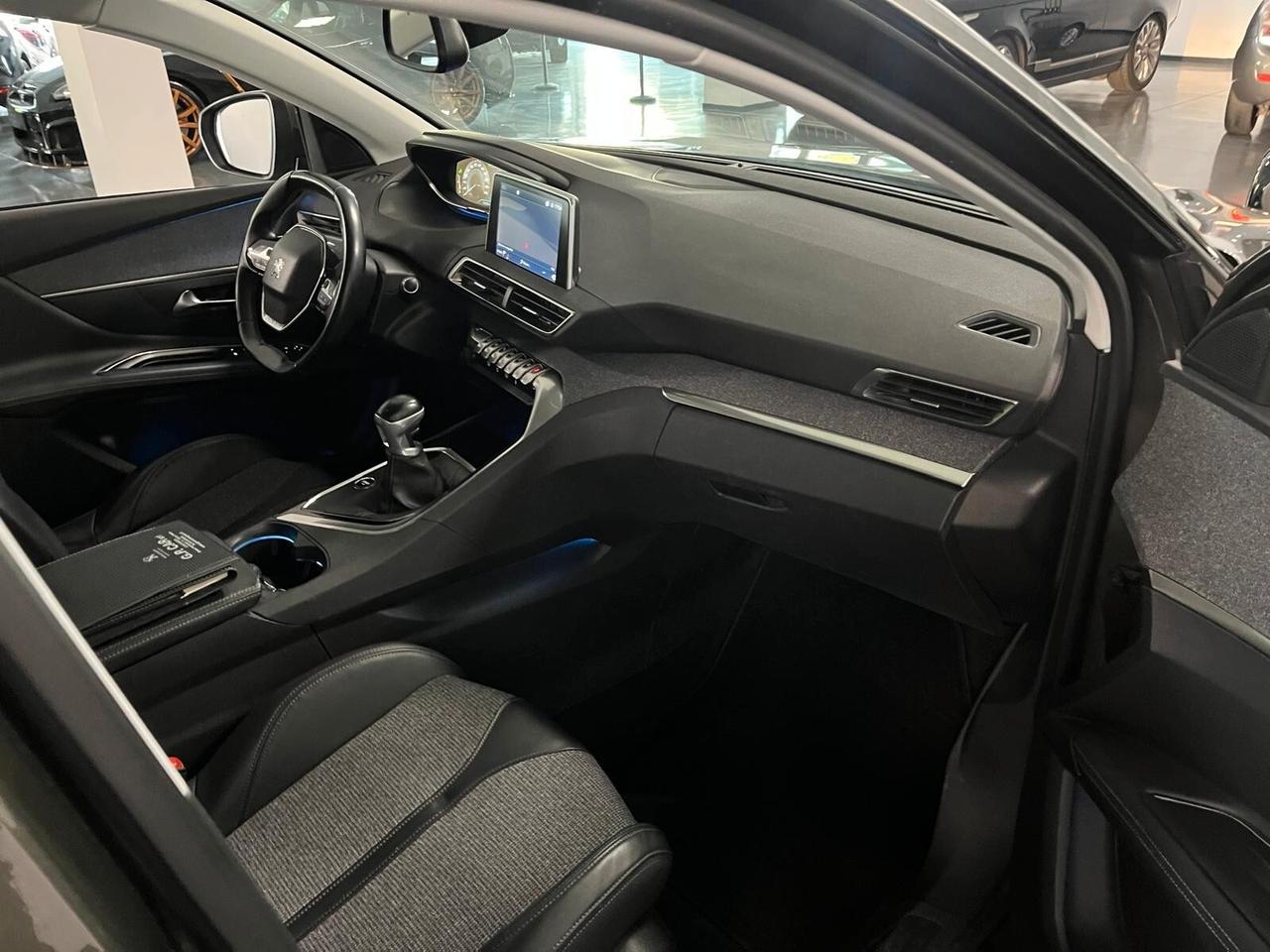 Peugeot 3008 BlueHDi 130 S&S Crossway