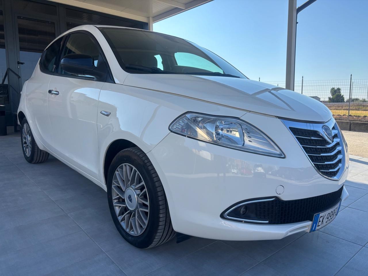 Lancia Ypsilon 1.3 MJT 16V 95 CV 5 porte S&S Gold