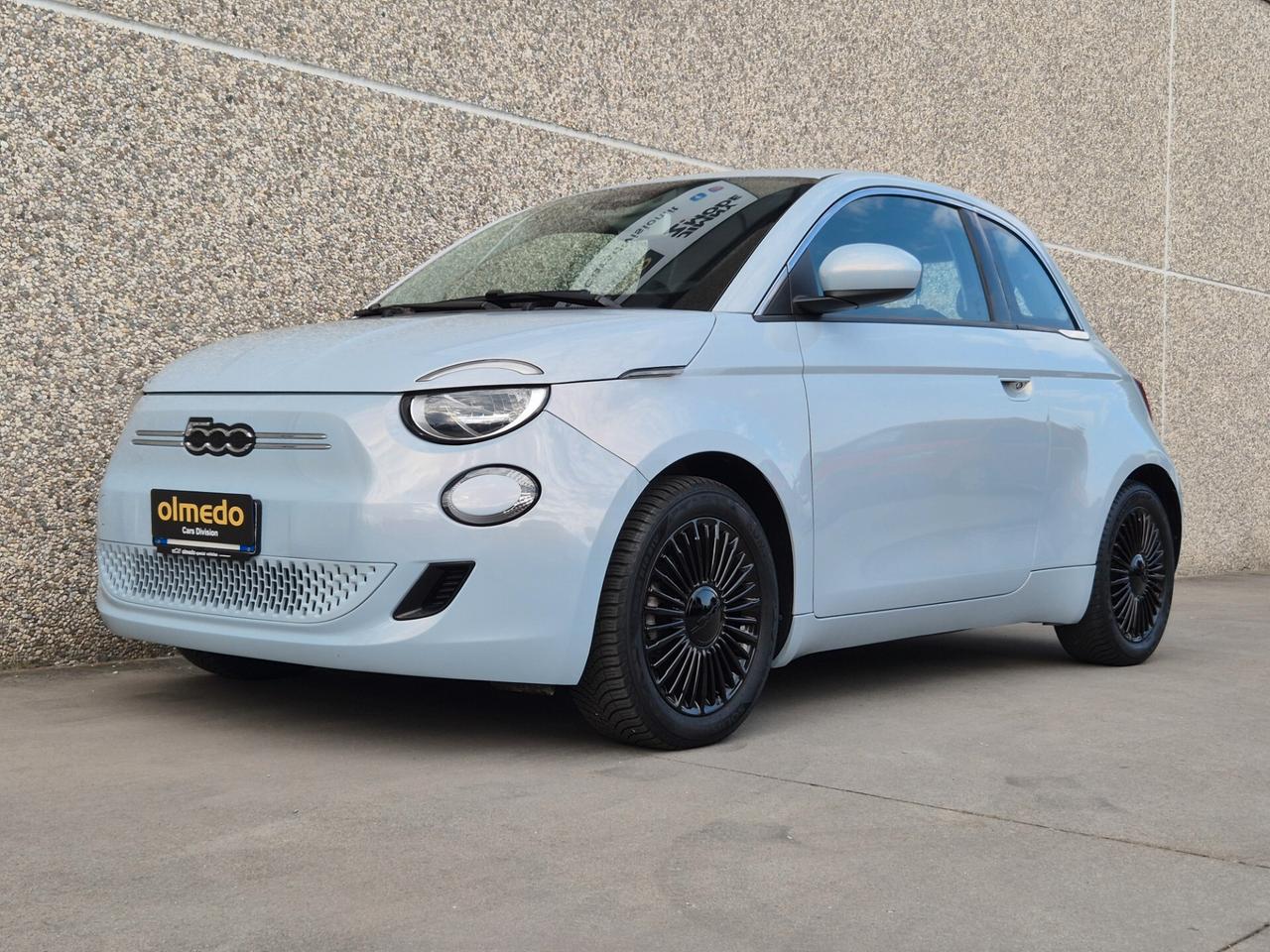 Fiat 500 500e Berlina 42 kWh La Prima