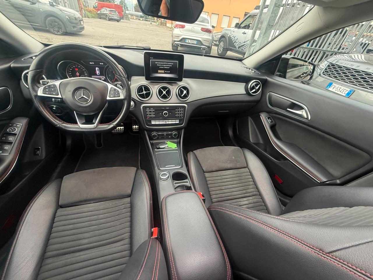 Mercedes-Benz CLA 220 d Premium 4matic auto AMG / TETTO PANORAMICO