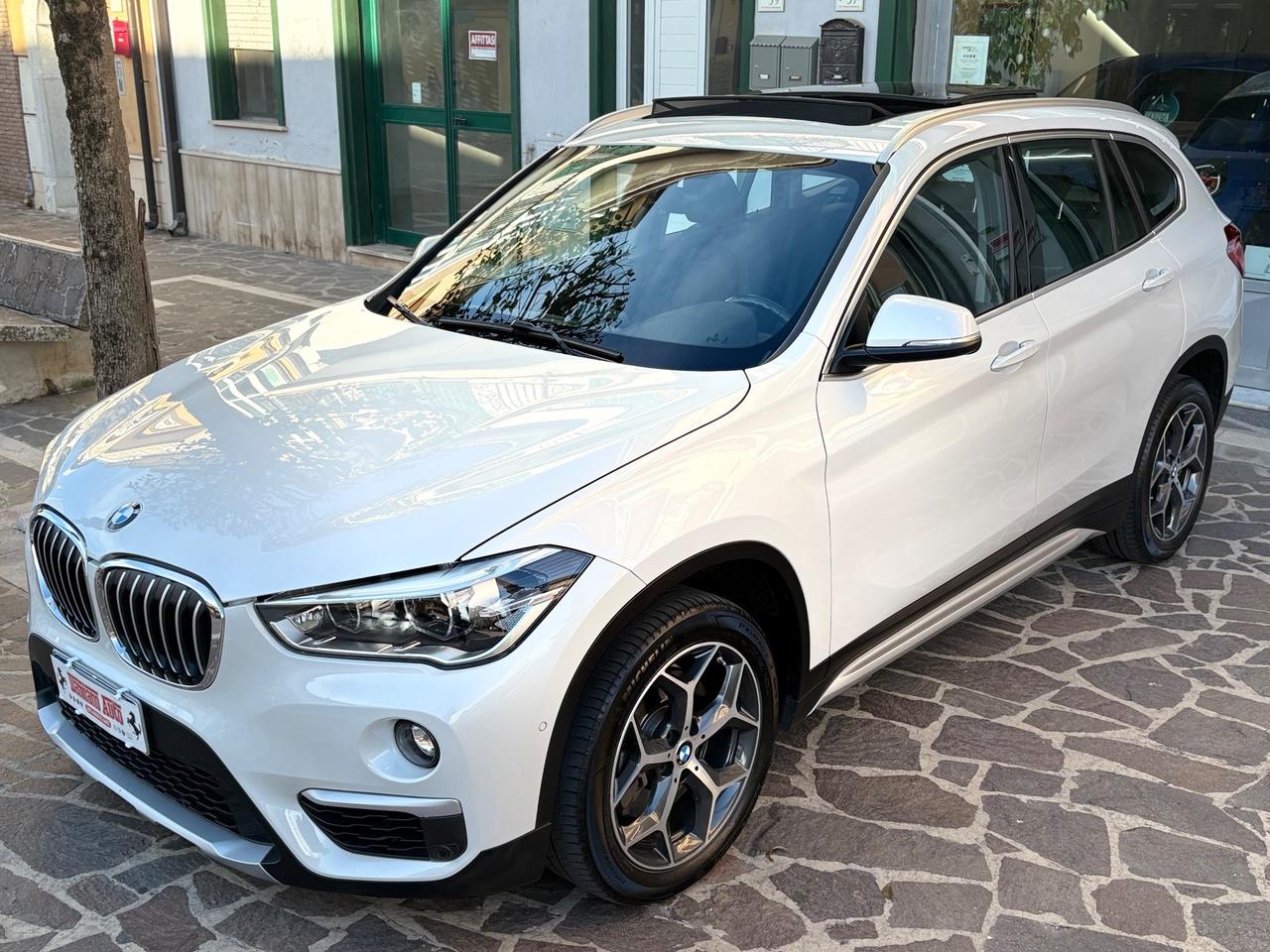 BMW X1 SDrive20d xLine FULL/LED/NAV/TETTO
