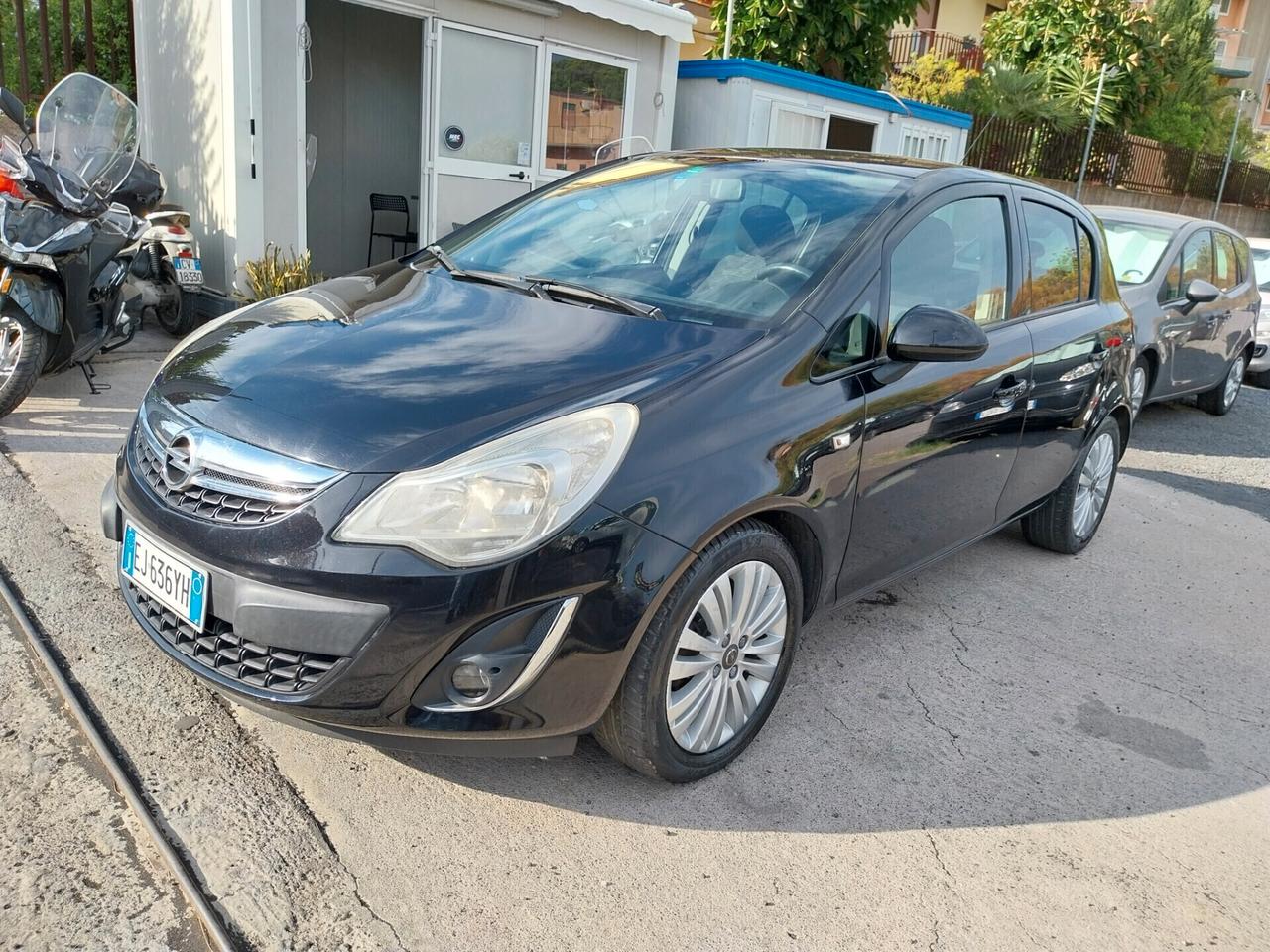 OPEL CORSA 1.2 BENZINA 2012 SOLO 100.000 KM