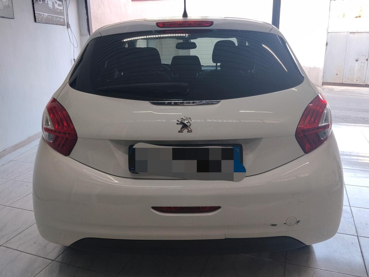Peugeot 208 1.4 diesel 2013 CON GARANZIA