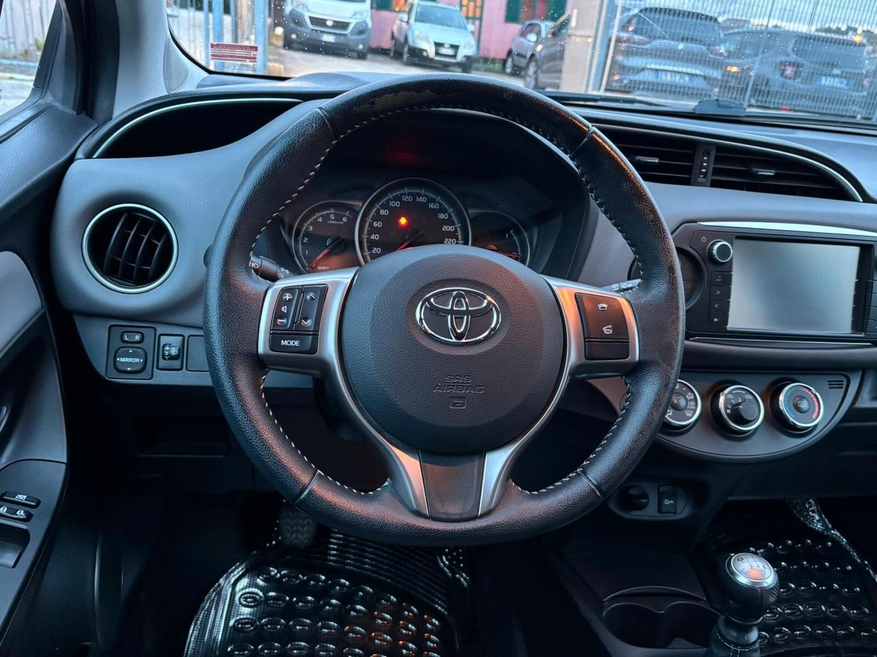Toyota Yaris 1.4 D-4D 5 porte Lounge