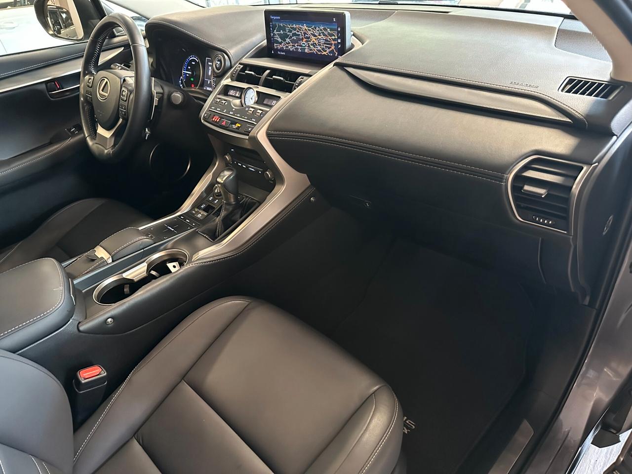 Lexus NX 300h Hybrid Executive 4wd - UnicoPro