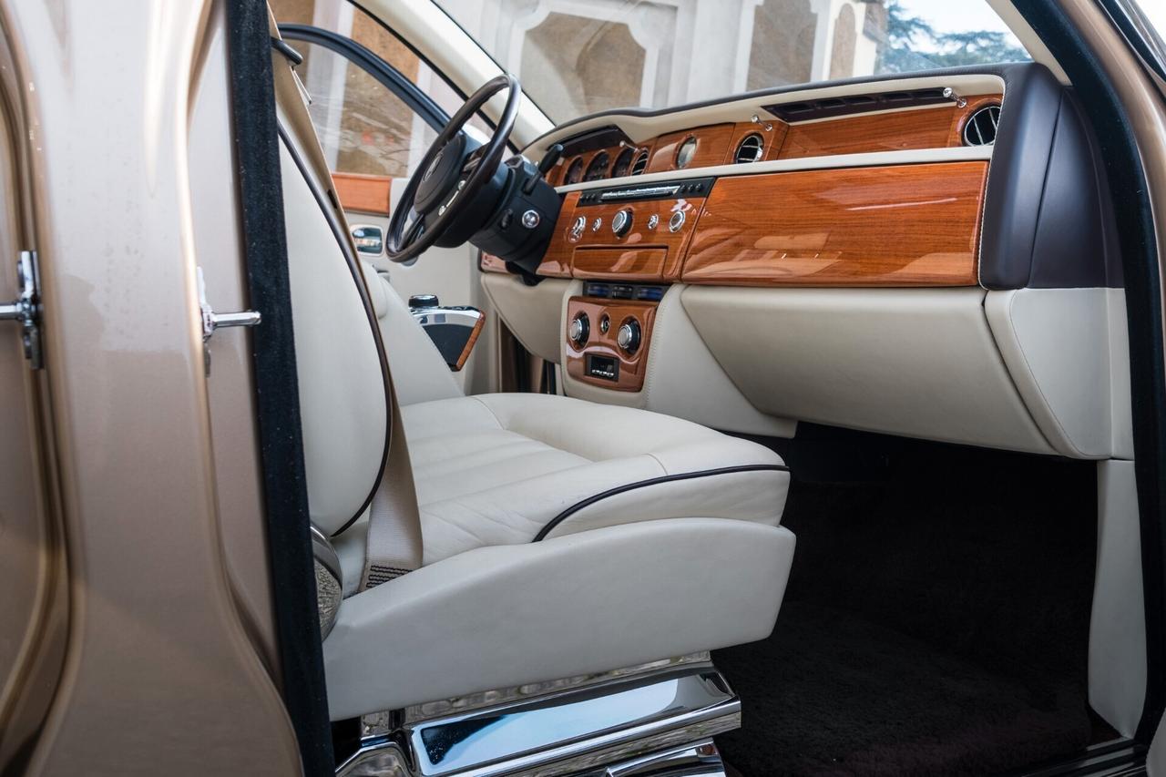 Rolls Royce Phantom 6.7 EWB