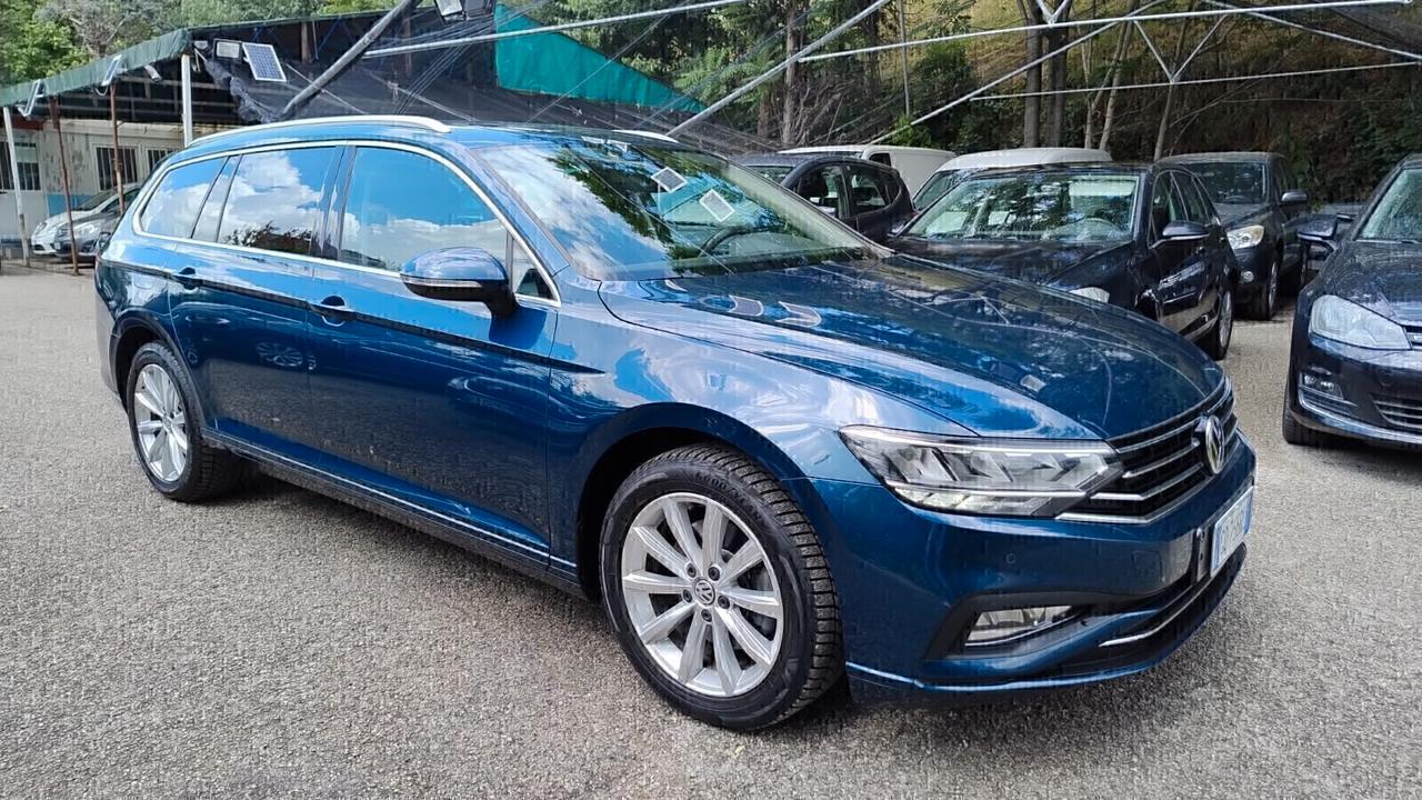 Volkswagen Passat 1.6 TDI DSG ok Neopatentati