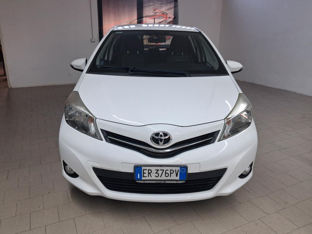 Toyota Yaris 1.0 5 porte Lounge