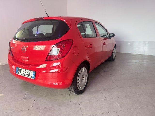 OPEL Corsa 1.2 5 porte Cosmo.