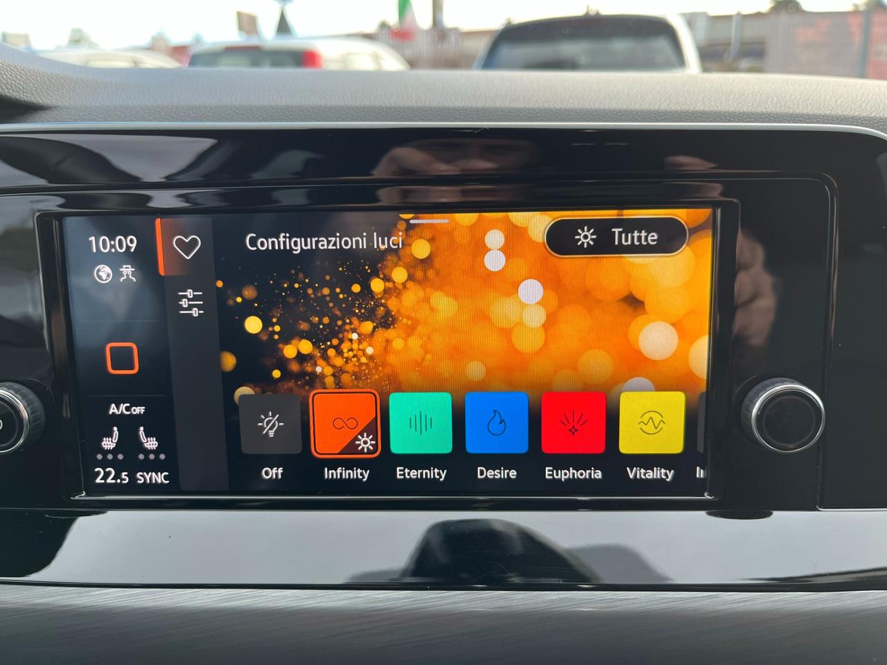 Volkswagen Golf 8 2.0 TDI 115 CV SCR Life