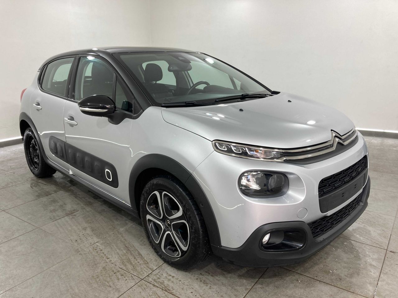 Citroen C3 BlueHDi 100 S&amp;S Shine Pack