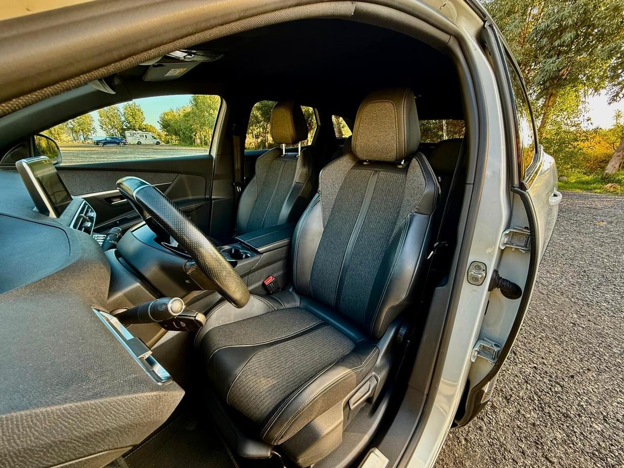 PEUGEOT 3008 BLUEHDi 120 S&S GT LINE