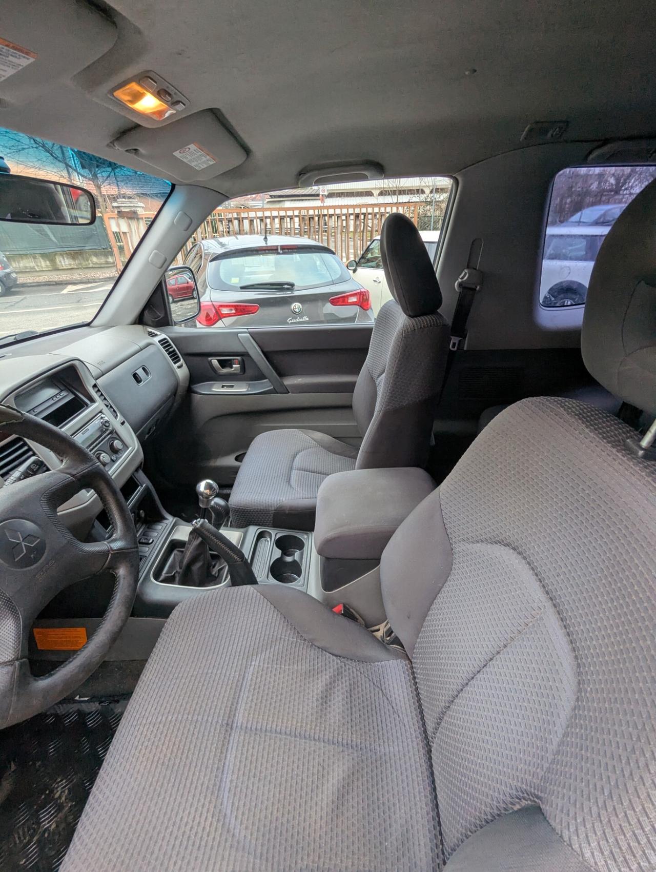 Mitsubishi Pajero Sport 2.5 TDI