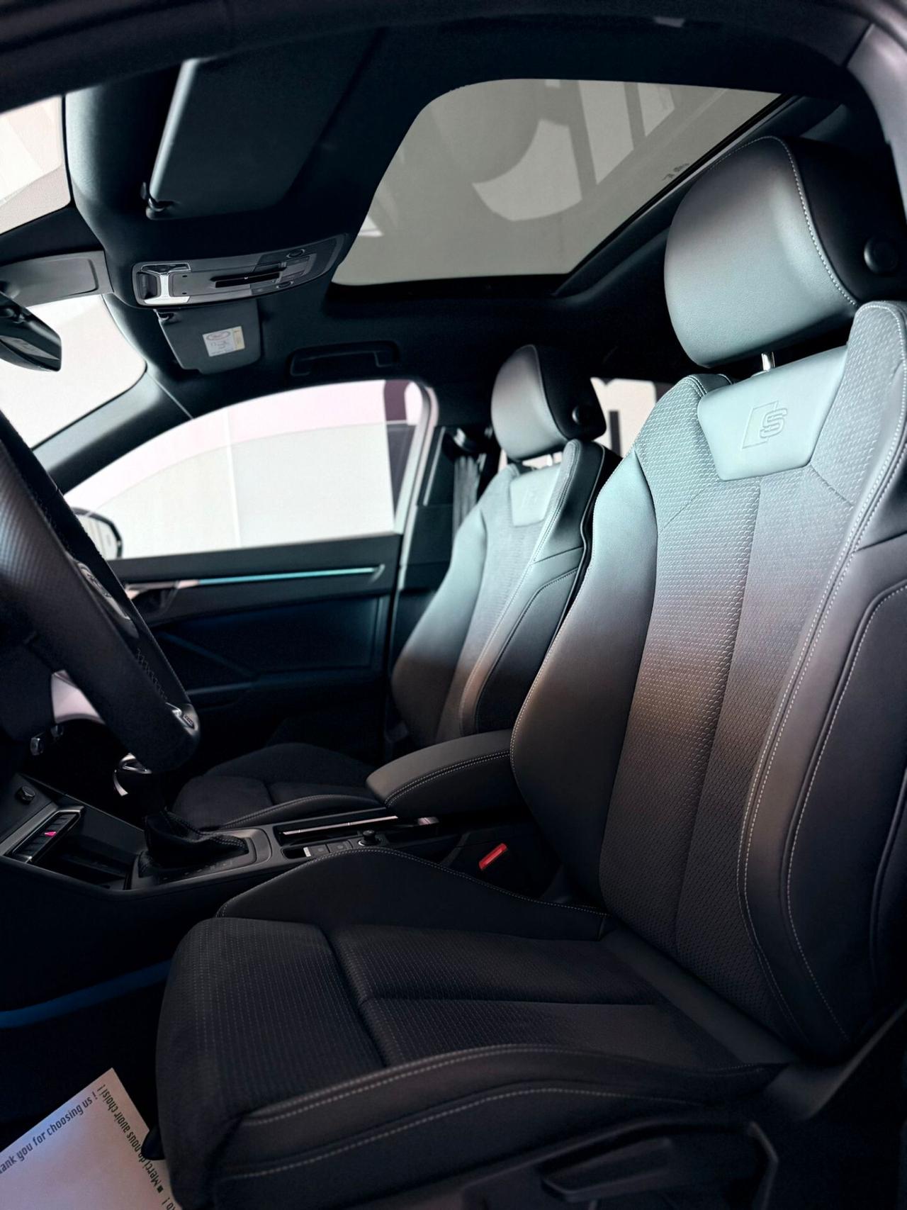 Audi Q3 35 TDI S tronic Identity Black