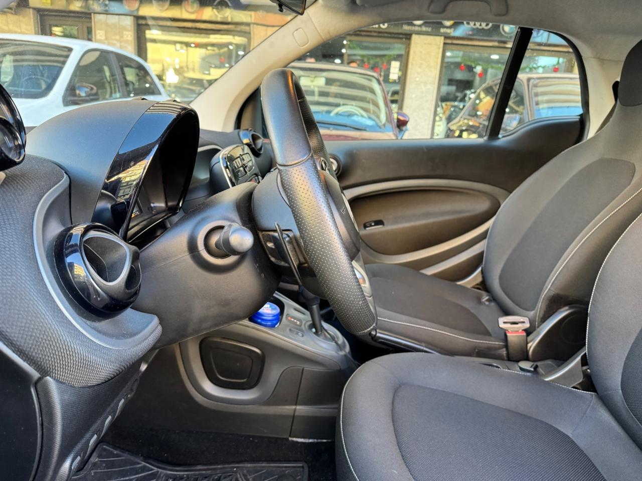 Smart ForTwo 90 0.9 Turbo SUPERPASSION LED PDC PANORAMA CERCHIO 16 BLUETOOTH CAMBIO F1