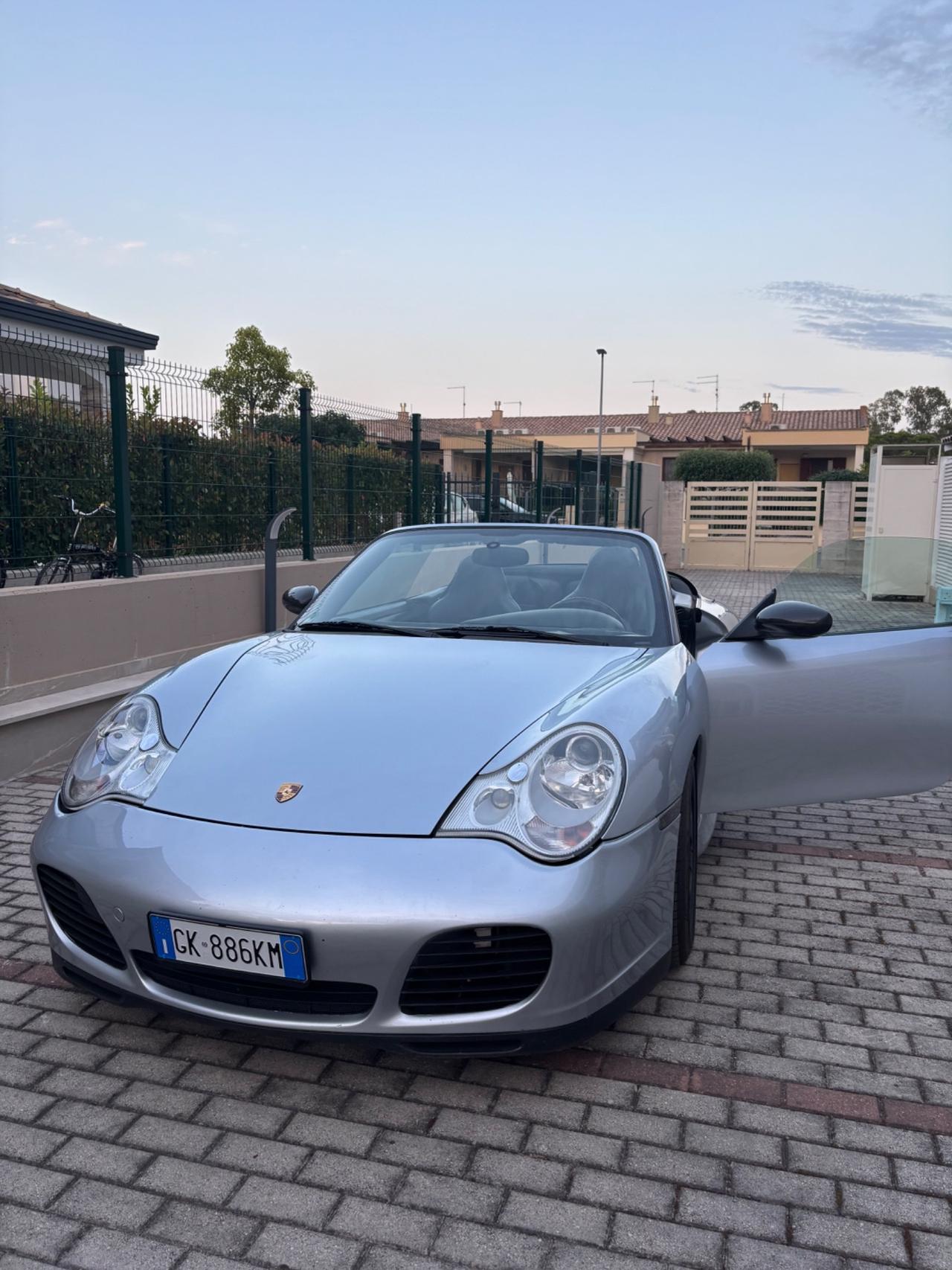 Porsche 911 Carrera 4 cat Cabriolet