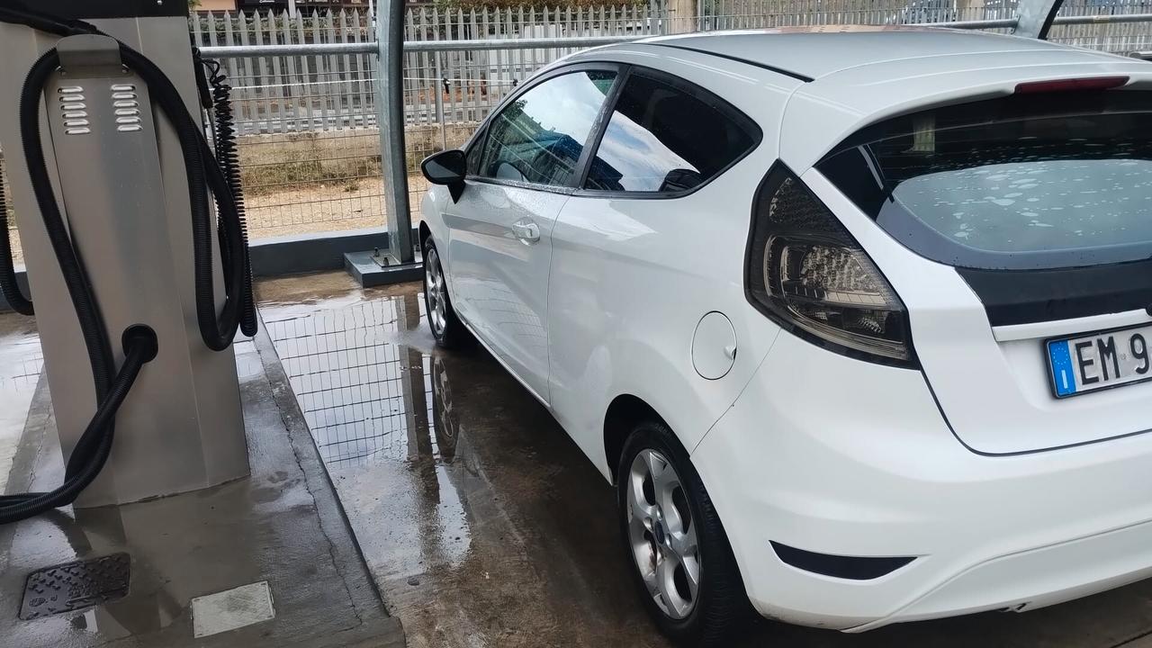 Ford Fiesta Ikon 1.4 TDCi 70CV 3 porte 2012